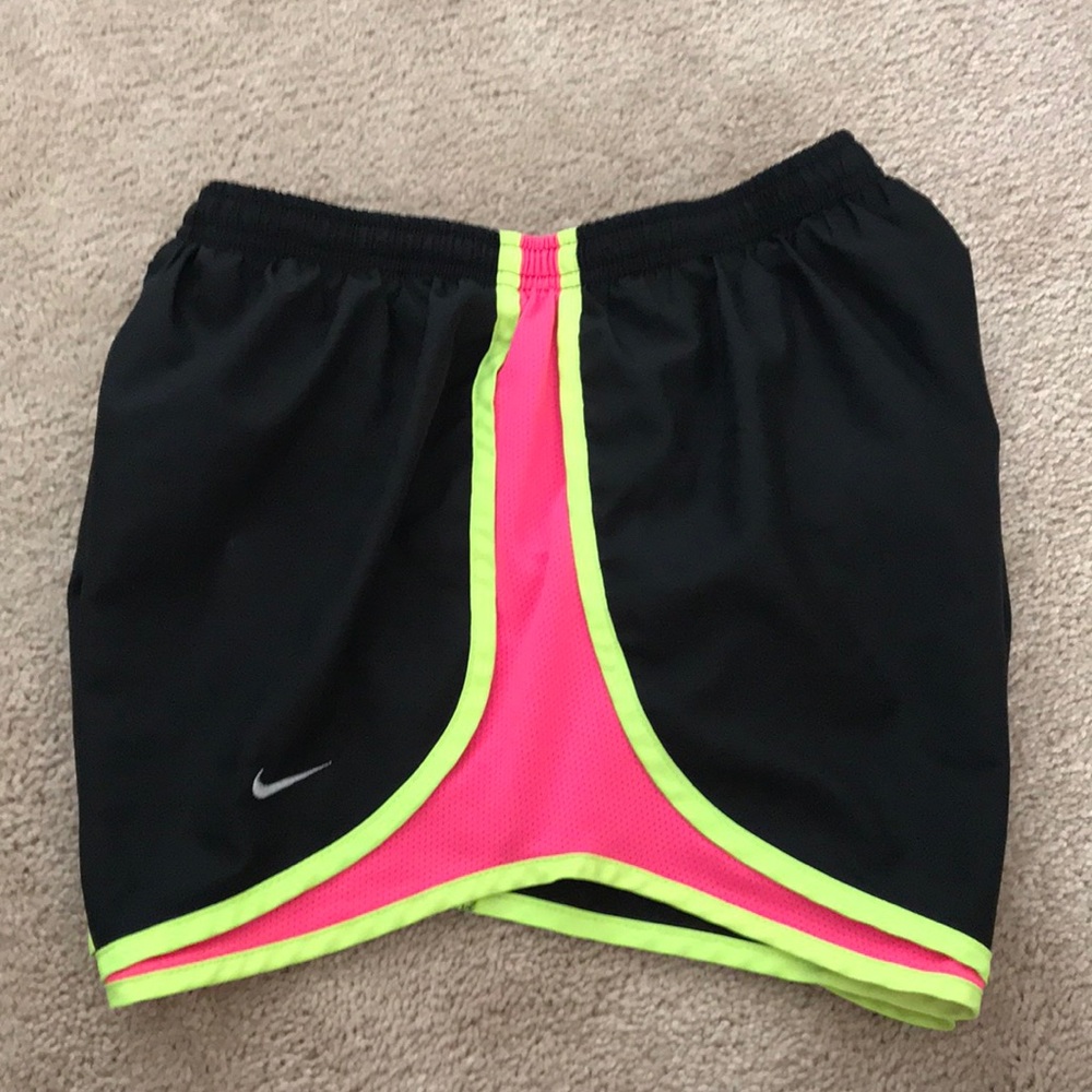Nike Women’s Tempo Running Shorts; Size Medium